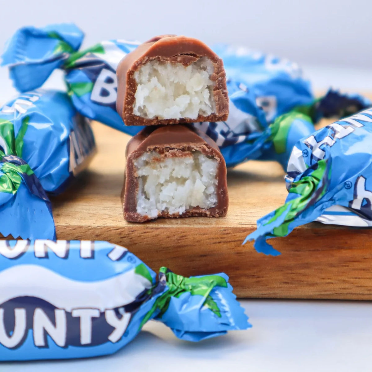 Bounty Miniatures 2500 g
